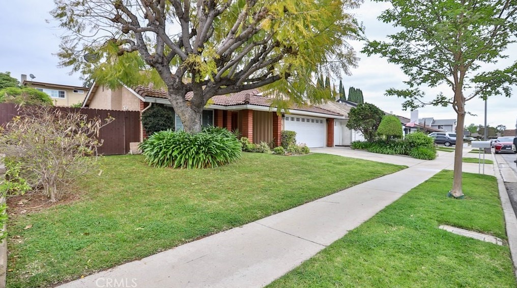 13732 Typee Way, Irvine CA  92620-3272 exterior
