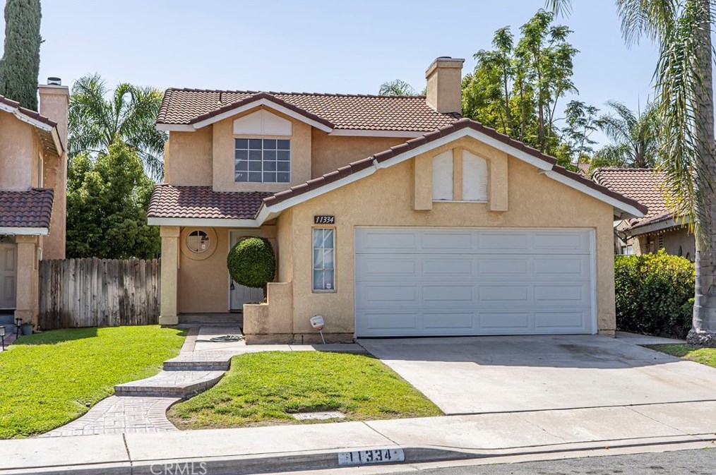 11334 Oak Knoll Dr, Fontana, CA 92337