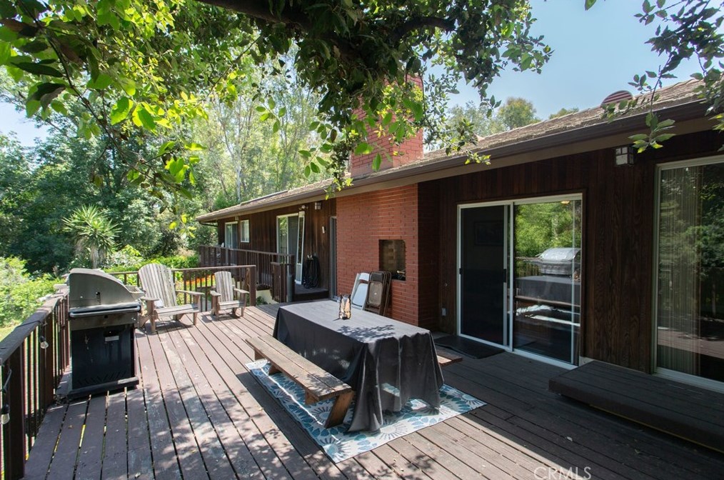 1201 Valencia Mesa Dr, Fullerton CA 92833-2219 exterior