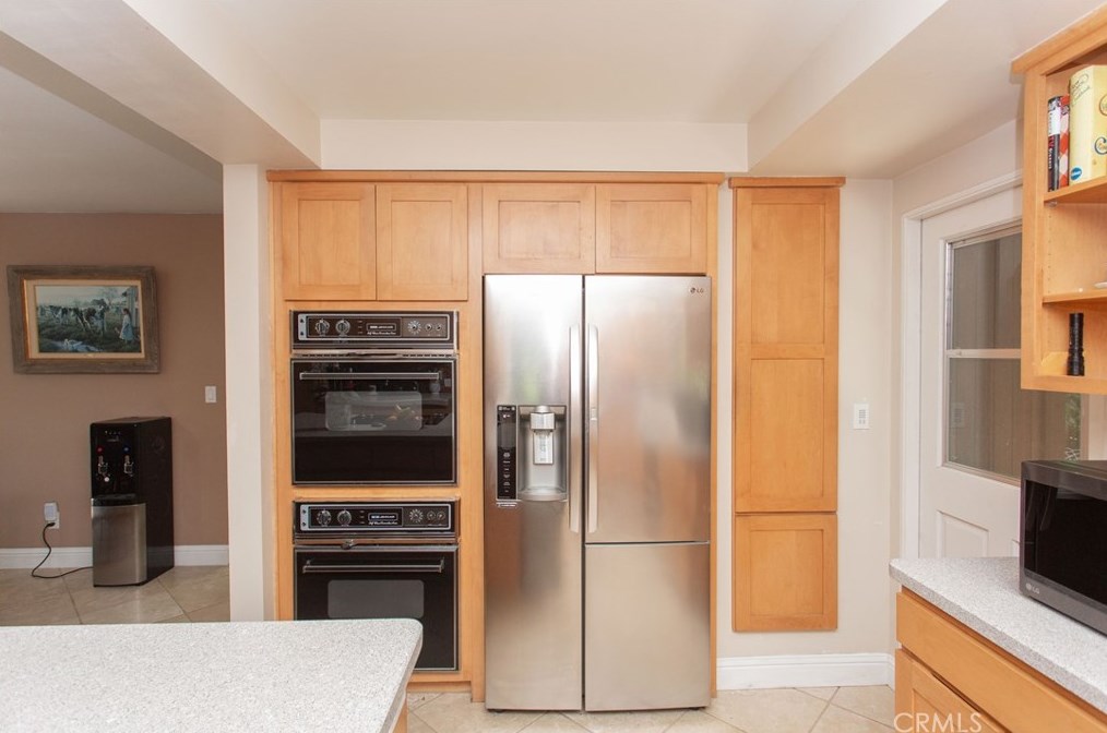 1201 Valencia Mesa Dr, Fullerton CA 92833-2219 exterior