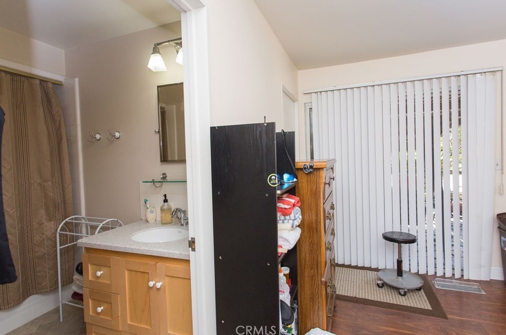 1201 Valencia Mesa Dr, Fullerton CA 92833-2219 exterior