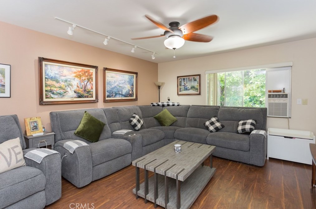 1201 Valencia Mesa Dr, Fullerton CA 92833-2219 exterior