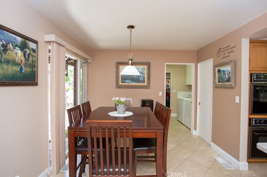 1201 Valencia Mesa Dr, Fullerton CA 92833-2219 exterior