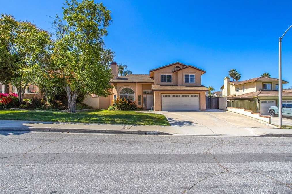 22785 Raven Way, Colton, CA 92313-6137