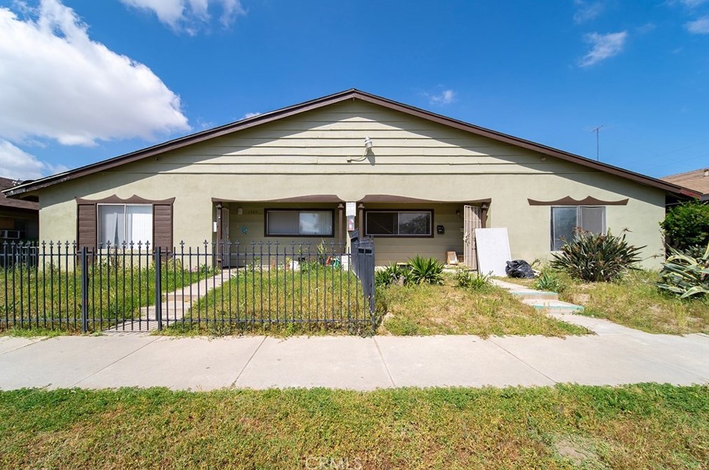 1327 Pennsylvania Ave, Colton, CA 92324