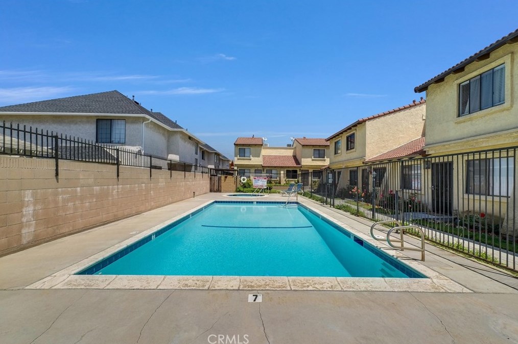 9903 Cedar St, Bellflower CA  90706-7302 exterior