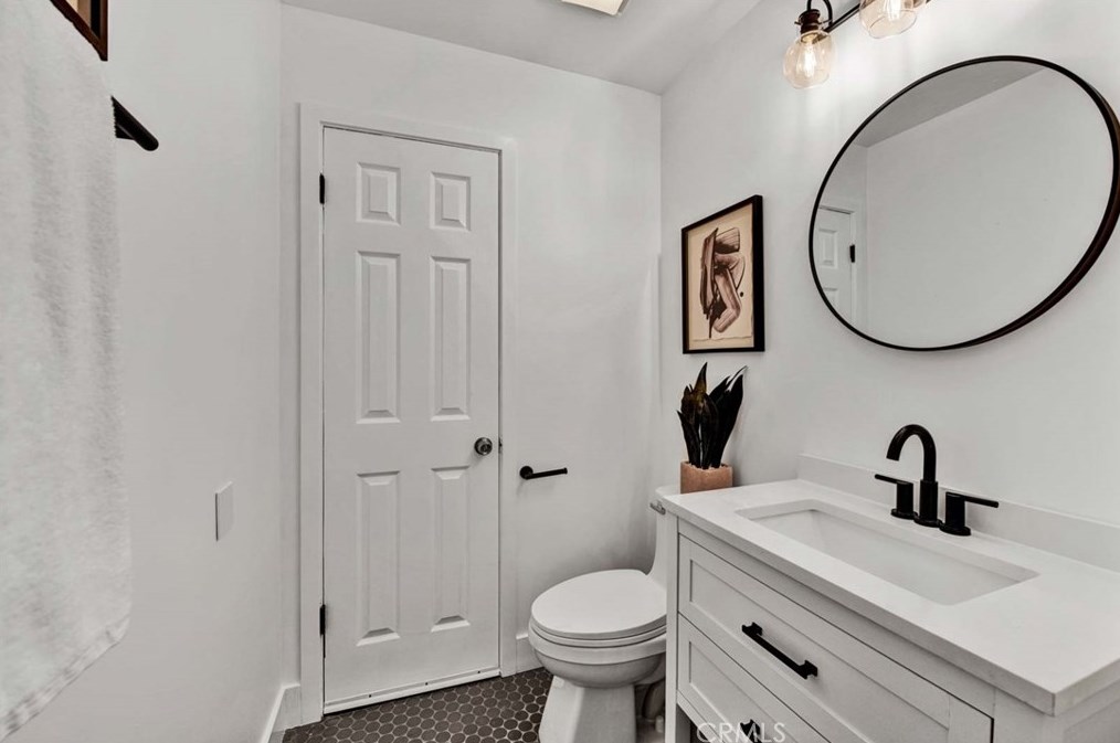 1345 Margate Pl, Anaheim CA  92805-6028 exterior