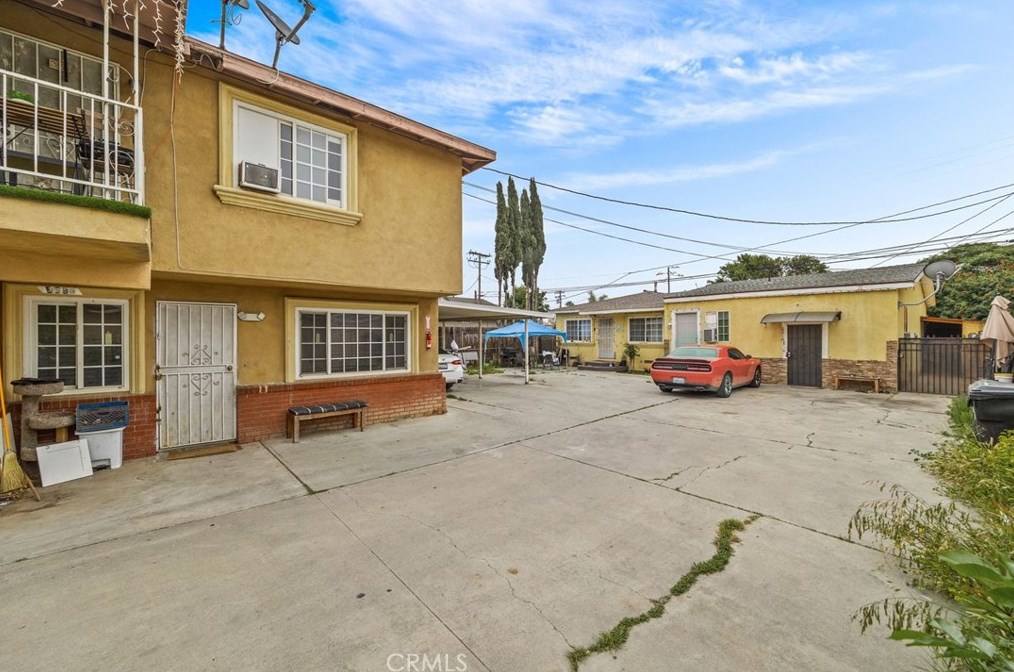 3856 Pontiac Ave, Riverside, CA 92509-6638