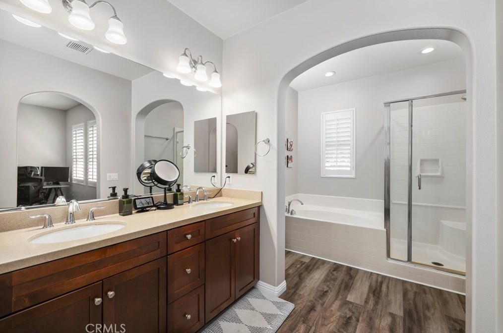 572 Melrose St, Anaheim CA  92805-4710 exterior