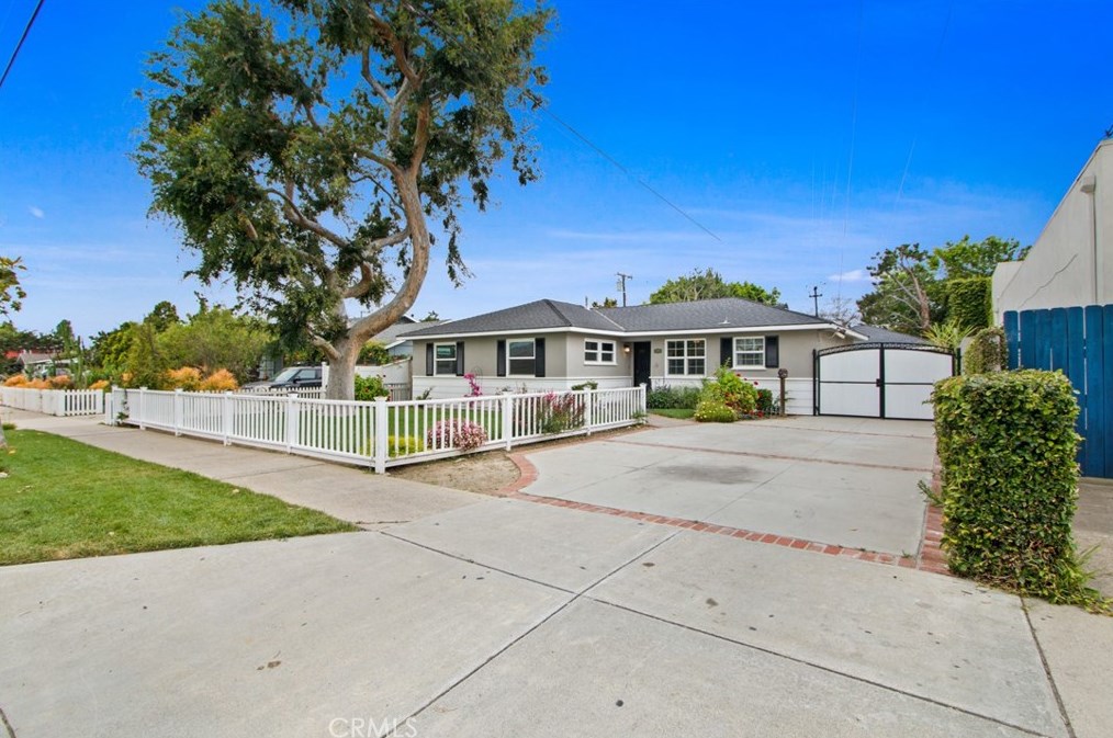 1611 E Palmyra Ave, Orange, CA 92866