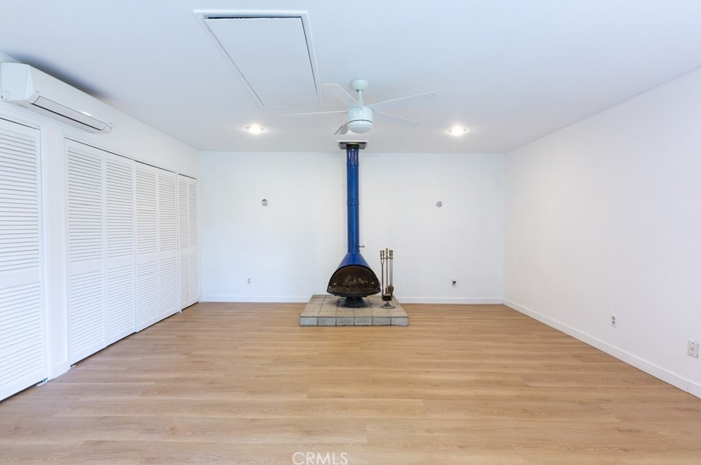 419 46 St, Long Beach CA  90807-1426 exterior