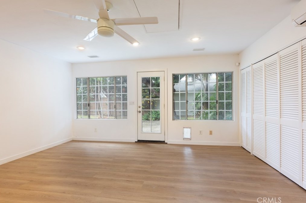 419 46 St, Long Beach CA  90807-1426 exterior