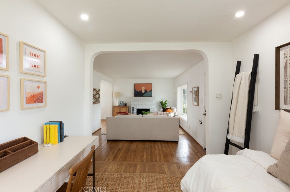 419 46 St, Long Beach CA  90807-1426 exterior