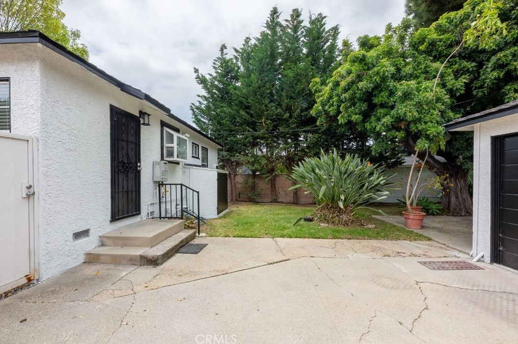 419 46 St, Long Beach CA  90807-1426 exterior