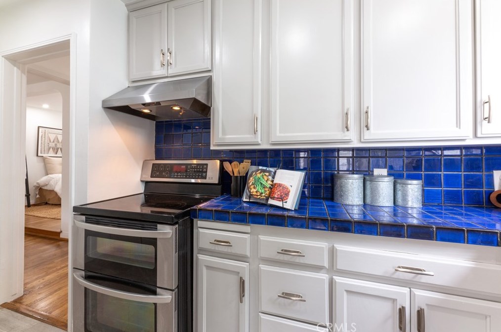 419 46 St, Long Beach CA  90807-1426 exterior