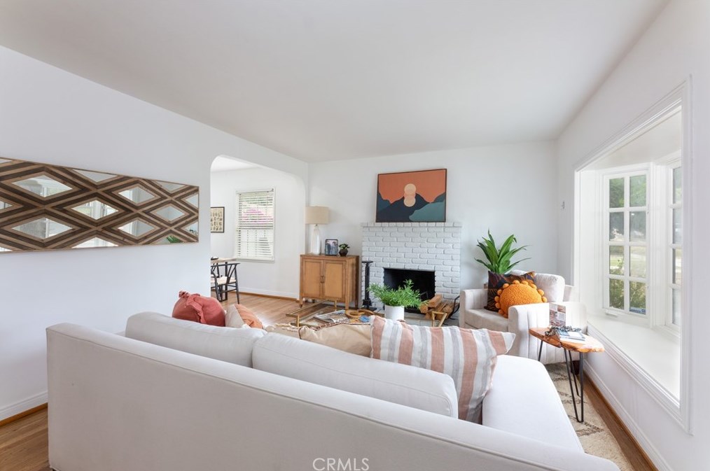 419 46 St, Long Beach CA  90807-1426 exterior