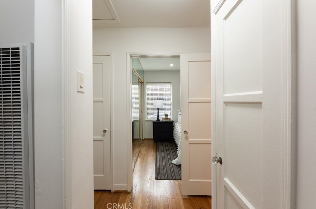 419 46 St, Long Beach CA  90807-1426 exterior