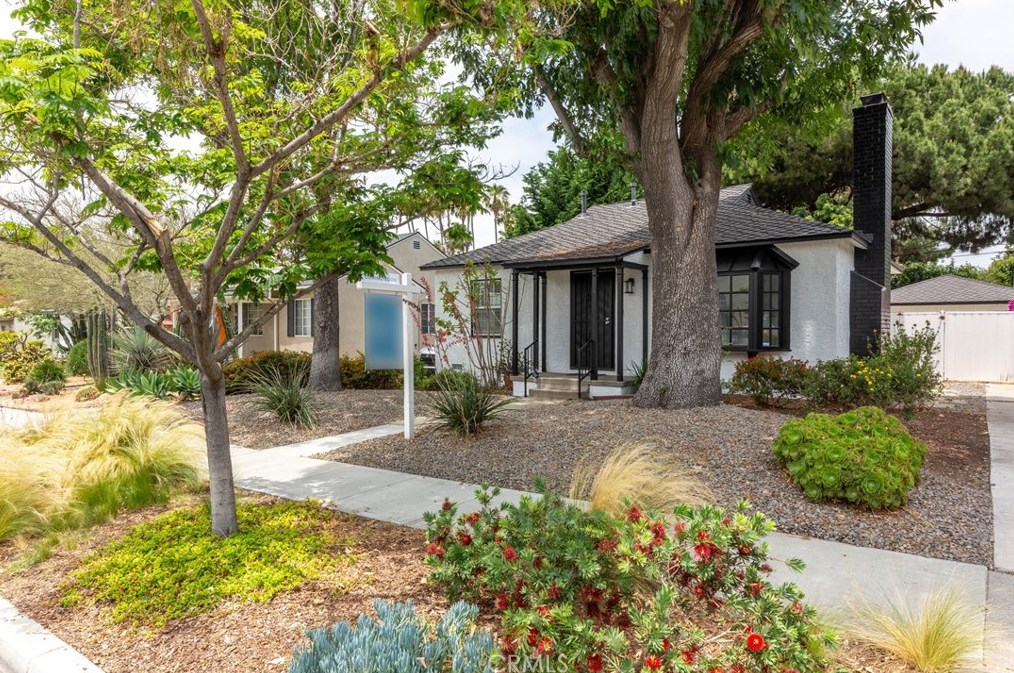 419 46th St, Long Beach, CA 90807-1424