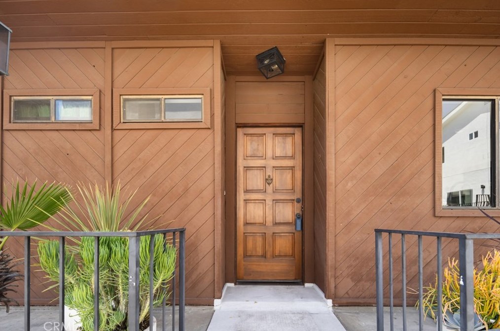 4821 Riverton Ave #2, North Hollywood, CA 91601