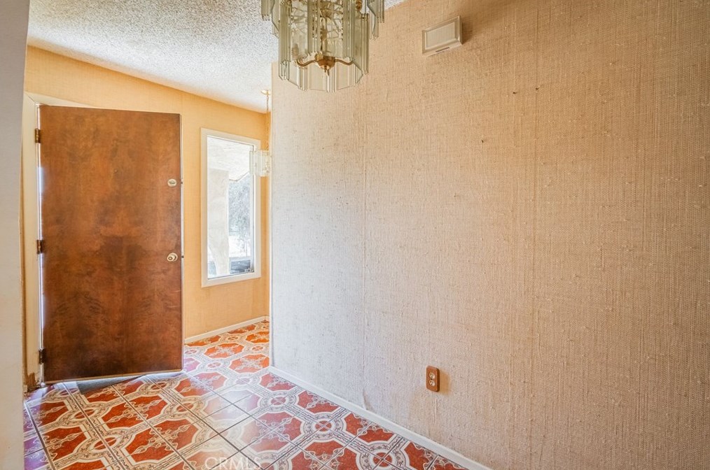 18395 Alexander St, Perris CA 92570-8454 exterior