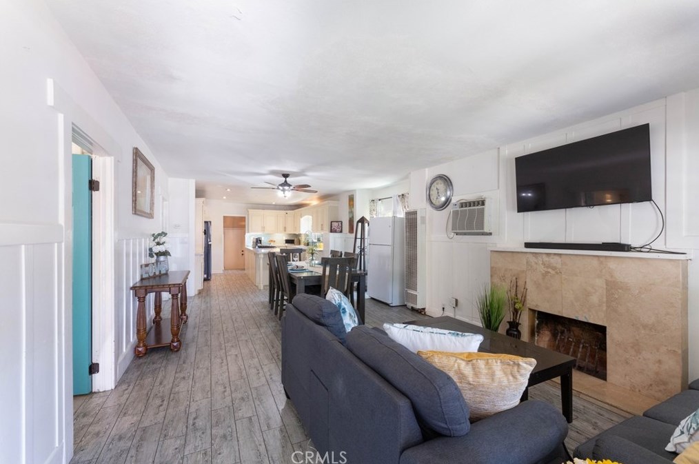 414 Emily St, Anaheim CA  92805-4734 exterior