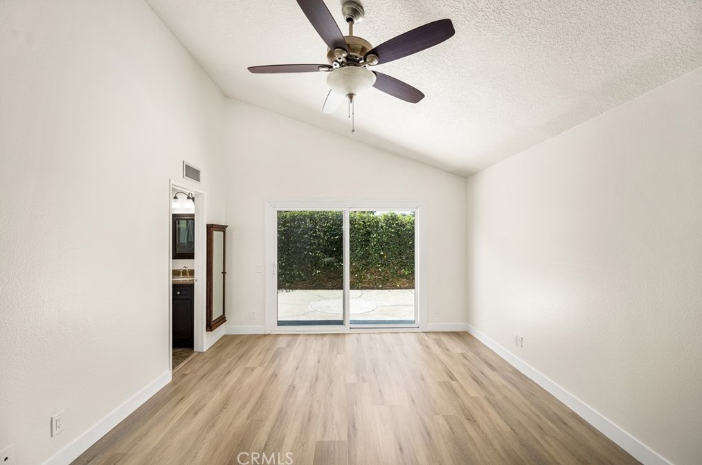 2100 Wellington Ave, Santa Ana CA 92701-3183 exterior