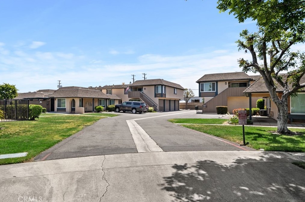 1142 Dover Cir, Anaheim CA  92805-5944 exterior