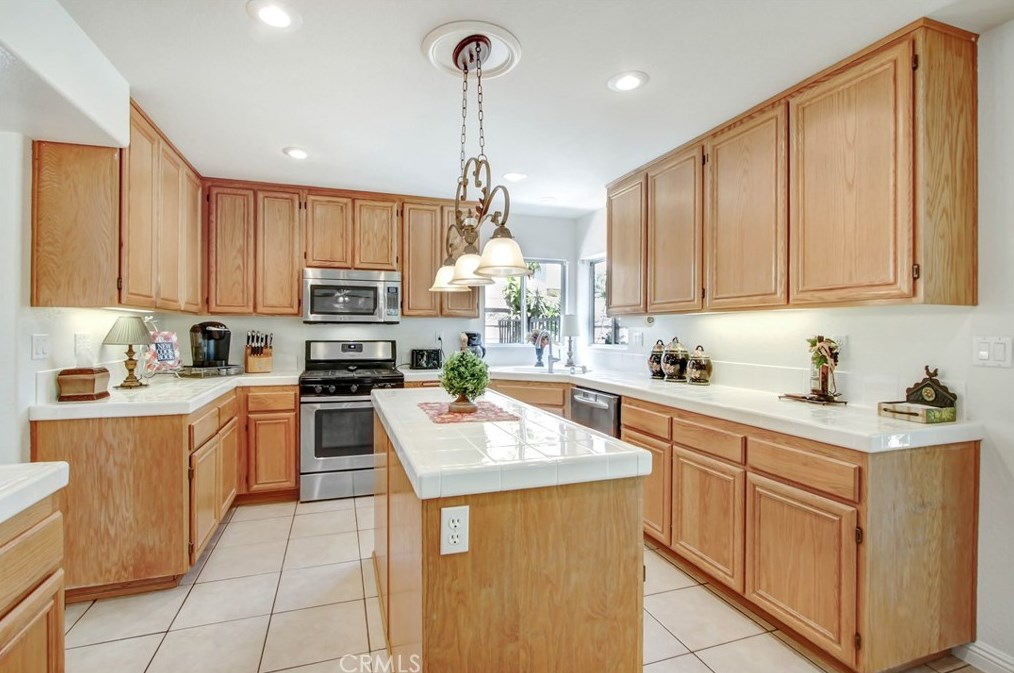 8900 Greenlawn St, Riverside CA  92508-2507 exterior