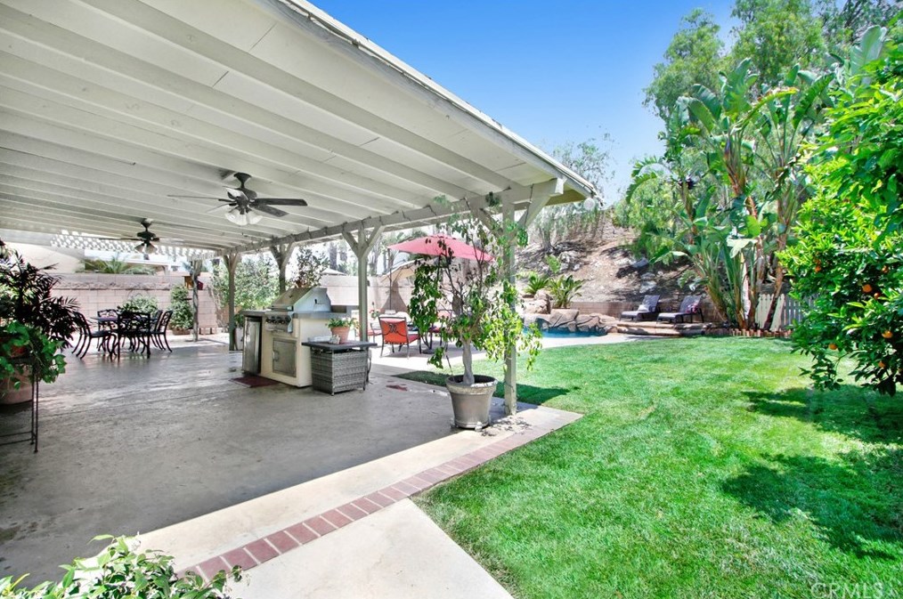 8900 Greenlawn St, Riverside CA  92508-2507 exterior