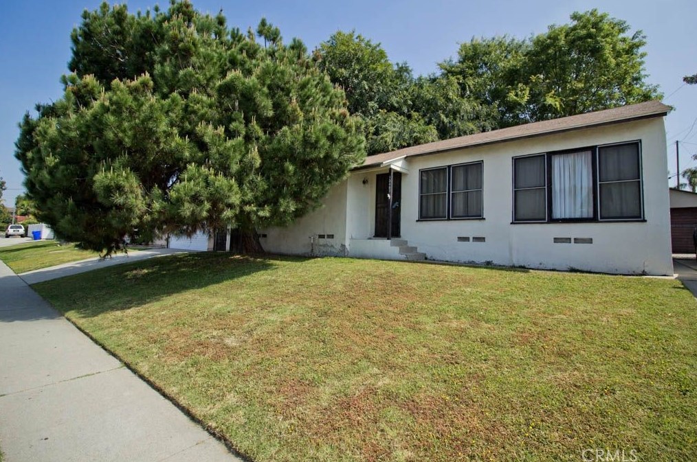 13487 Meyer Rd, Whittier, CA 90605-3943
