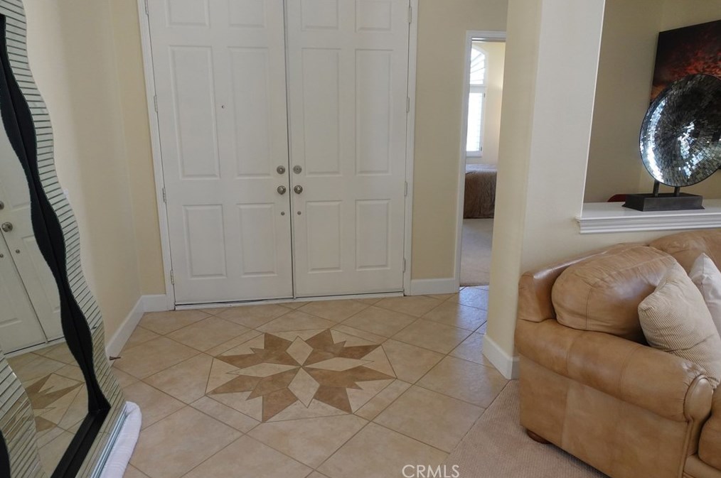 8810 Banner Ridge Dr, Anaheim, CA 92808-1686