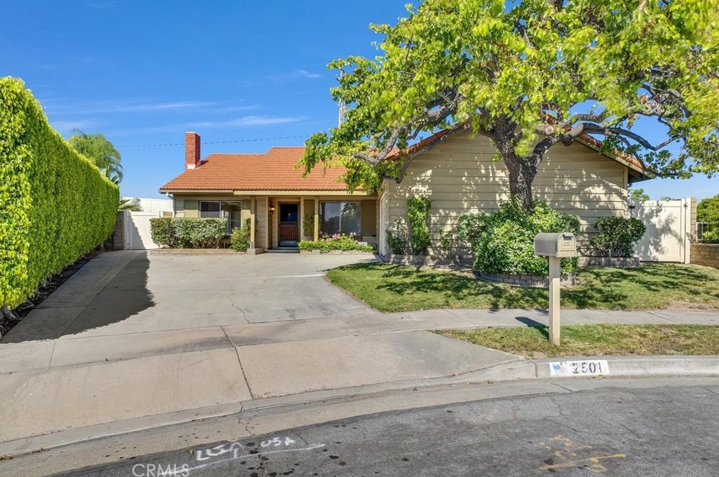 2501 Tarrytown Dr, Fullerton, CA 92833