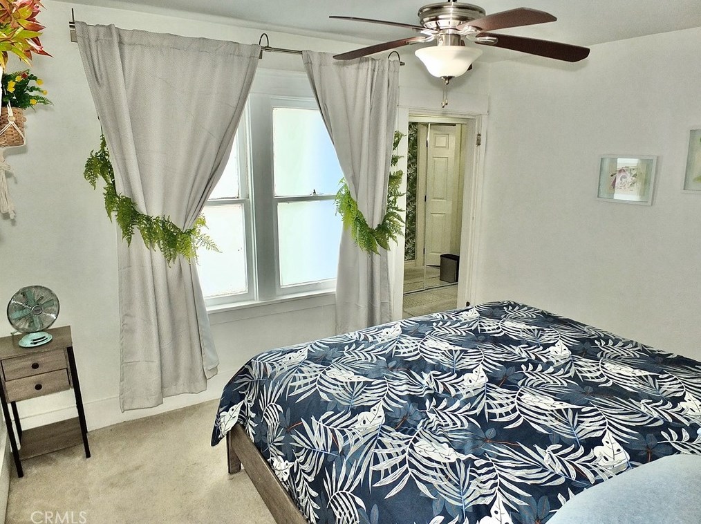 742 Toledo Walk, Long Beach CA  90813-4915 exterior