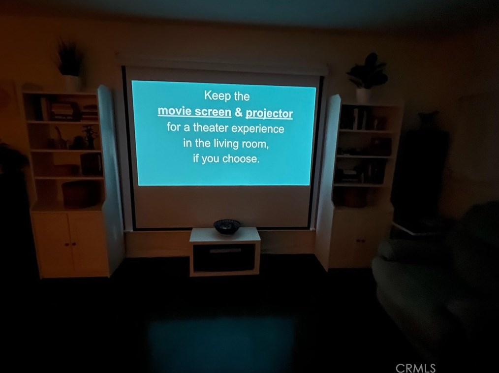 742 Toledo Walk, Long Beach CA  90813-4915 exterior