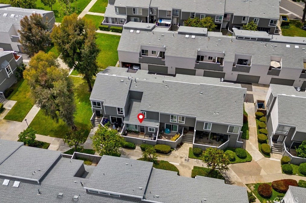 2730 Segerstrom Ave, Santa Ana CA  92704-6549 exterior