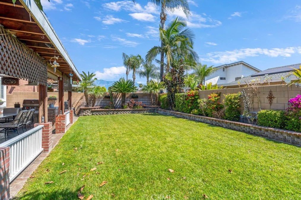 2437 Sandpiper Pl, Ontario CA  91761-6249 exterior