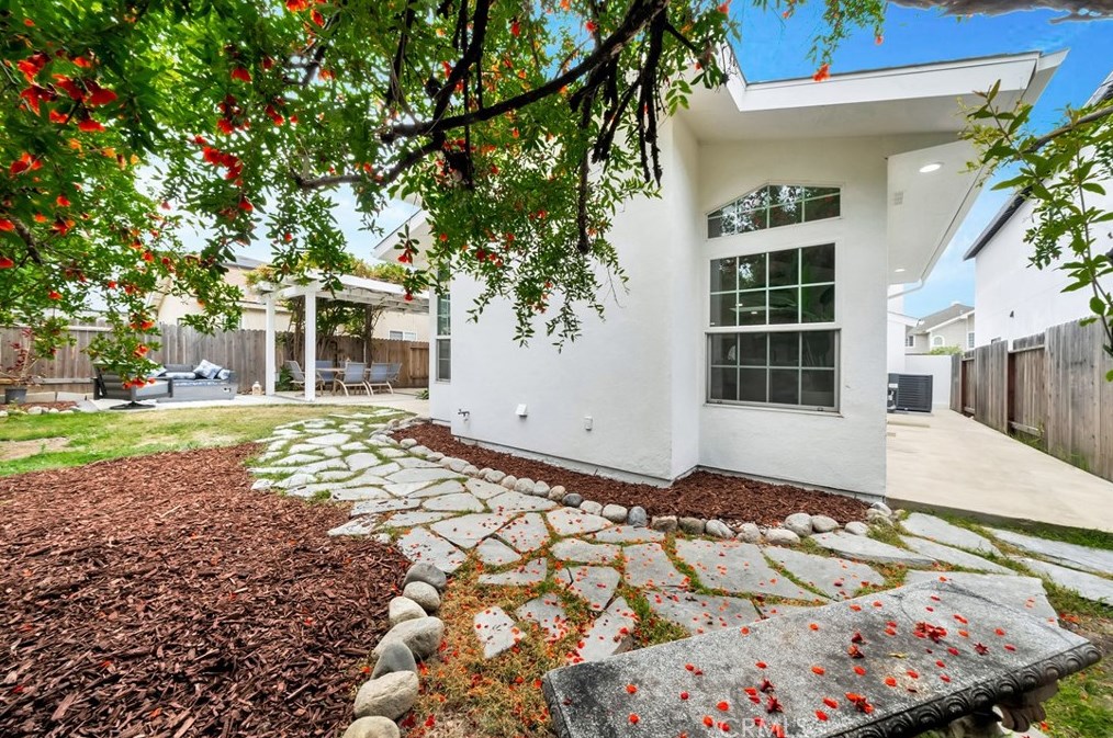 4831 Redbluff Cir, Irvine CA  92604-2475 exterior