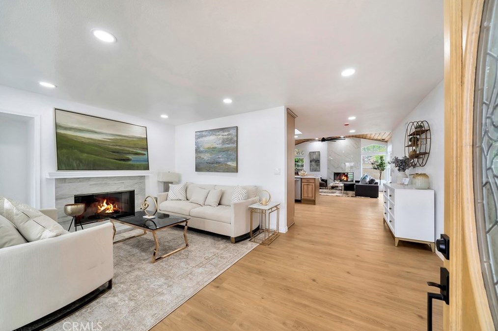 4831 Redbluff Cir, Irvine CA  92604-2475 exterior