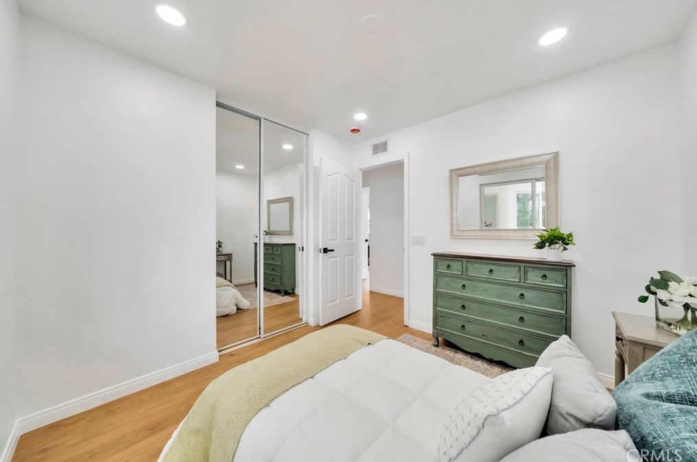 4831 Redbluff Cir, Irvine CA  92604-2475 exterior