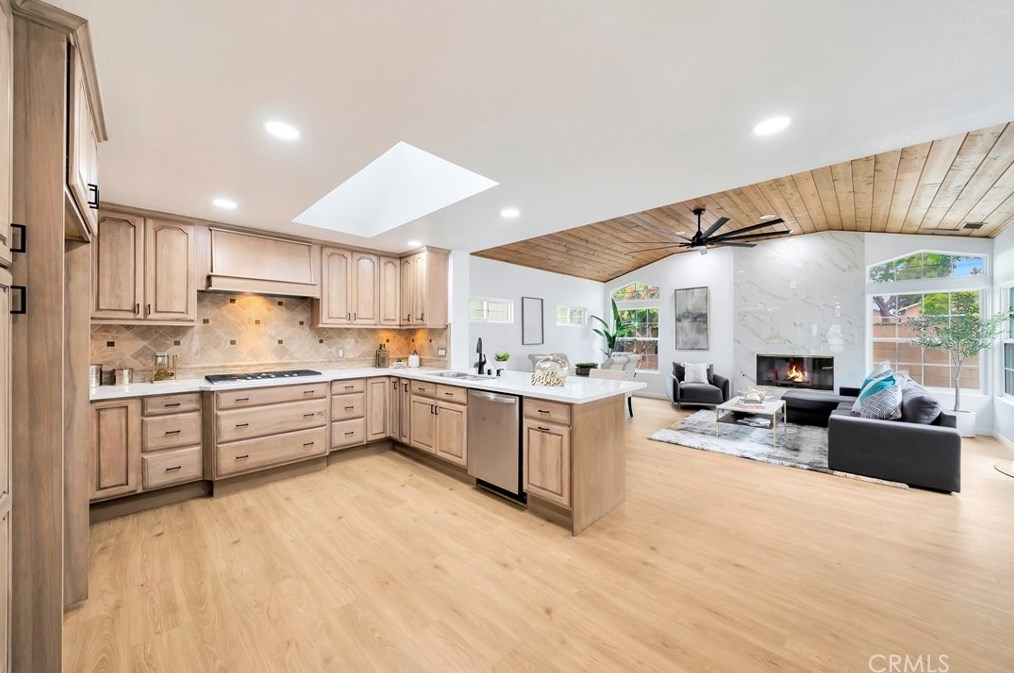4831 Redbluff Cir, Irvine CA  92604-2475 exterior