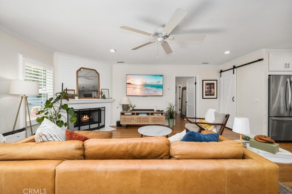 4924 Ferro St, Long Beach CA  90815-2738 exterior