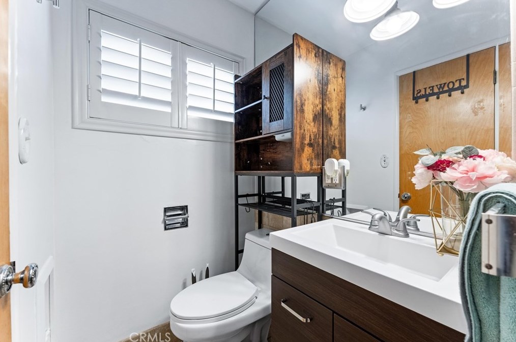 8224 Brunswick Ave, Riverside CA  92504-2408 exterior