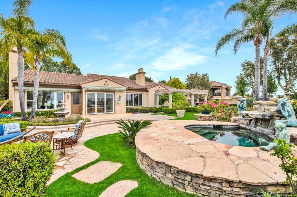 2424 San Miguel Dr, Orange CA  92867-8600 exterior