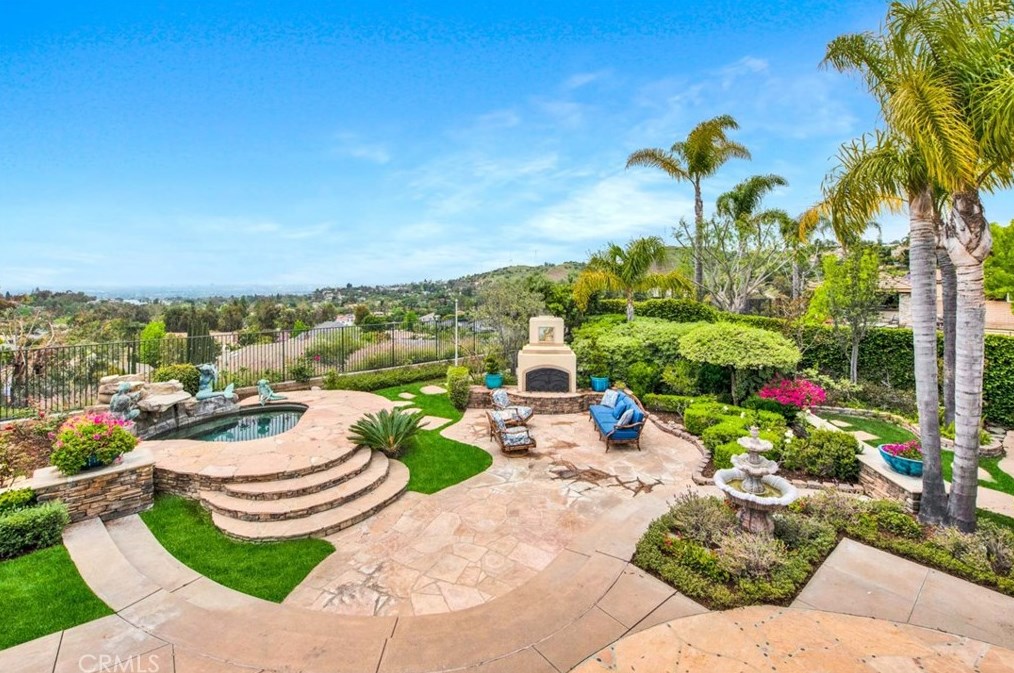 2424 San Miguel Dr, Orange CA  92867-8600 exterior