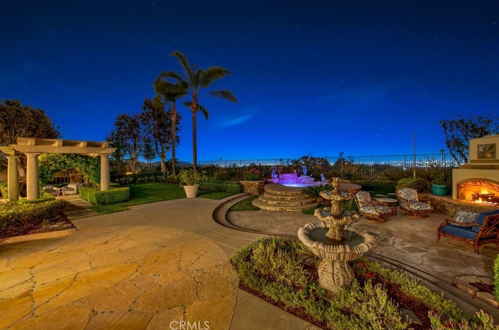 2424 San Miguel Dr, Orange CA  92867-8600 exterior