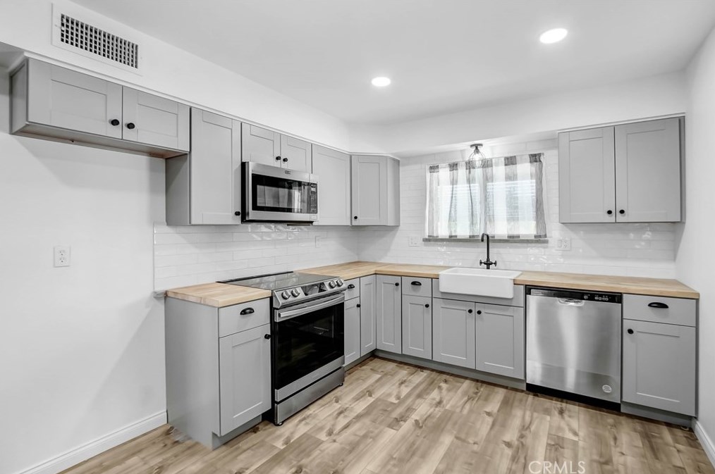 25960 Whitman Rd, Menifee, CA 92586-5302