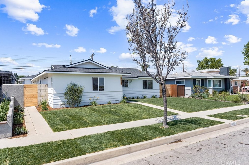 2241 Oakland Dr, La Habra, CA 90631-5052