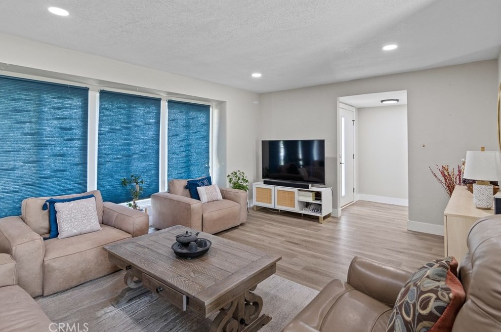 3181 Rome Ave, Anaheim CA  92804-3810 exterior