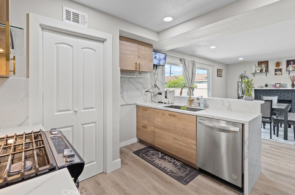 3181 Rome Ave, Anaheim CA  92804-3810 exterior