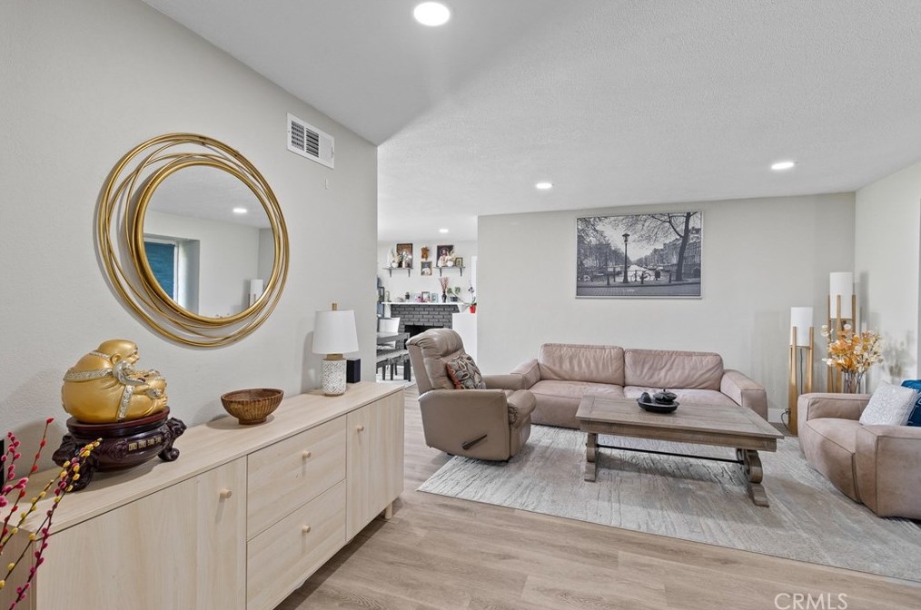 3181 Rome Ave, Anaheim CA  92804-3810 exterior